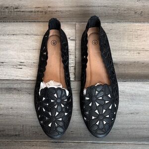 Black Floral Cutout Women's Loafers